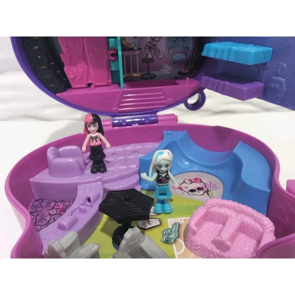 Polly Pocket  Monster High Compact with Micro Figures And Accessories Skull Goth